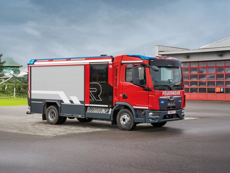 (5000W+500F+250P) Fire Fighting Vehicle ULF 5500_250_N65