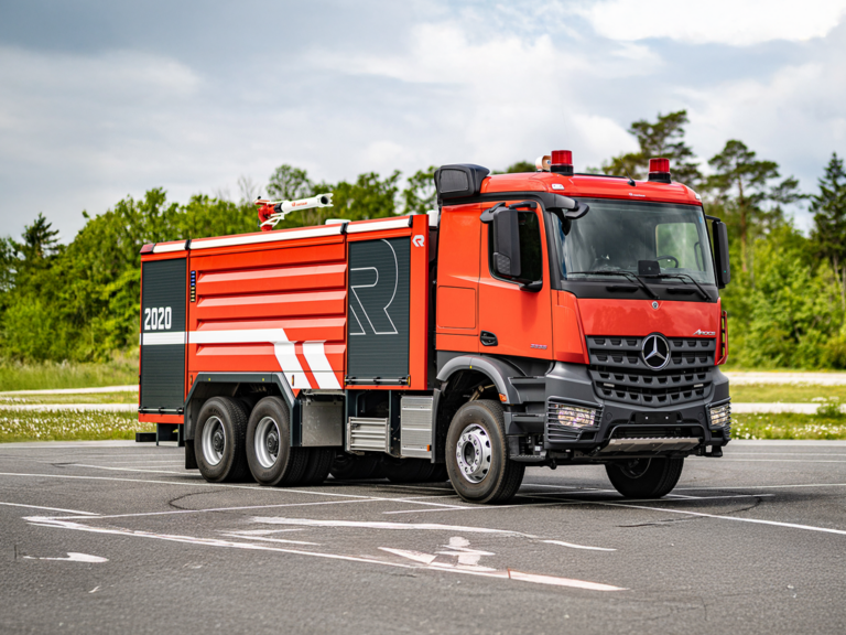 (6,000W+4,000F+750P) Fire Fighting Vehicle ULF10000_750_NH55