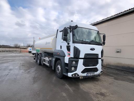 Ford 3333 Water Tanker